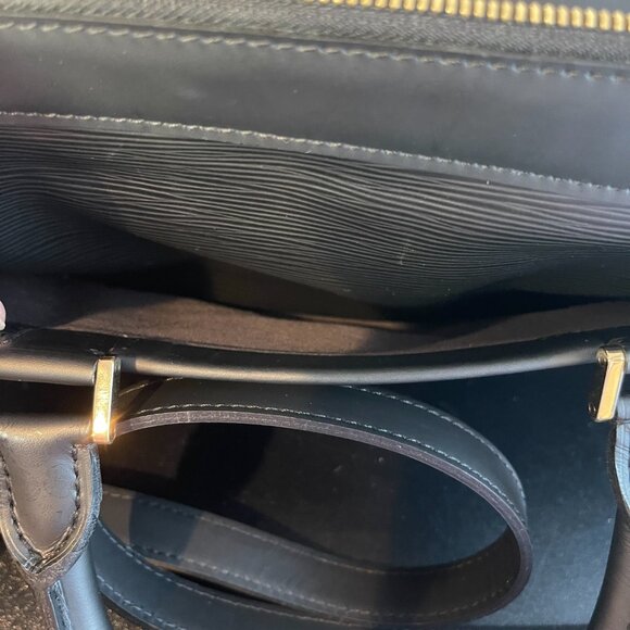 Louis Vuitton Vintage Black Epi Leather Dhanura MM Bag - Preowned - Picture 9 of 14